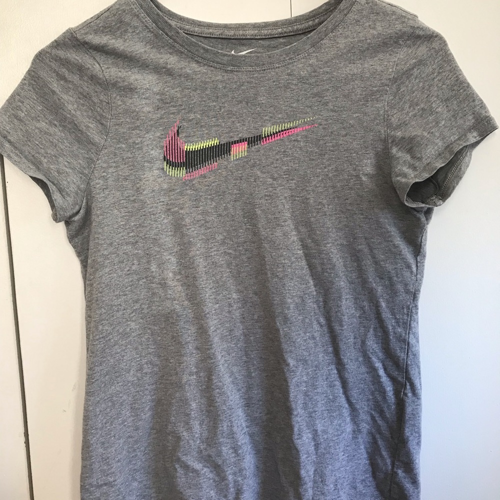 Nike Graphic Tee